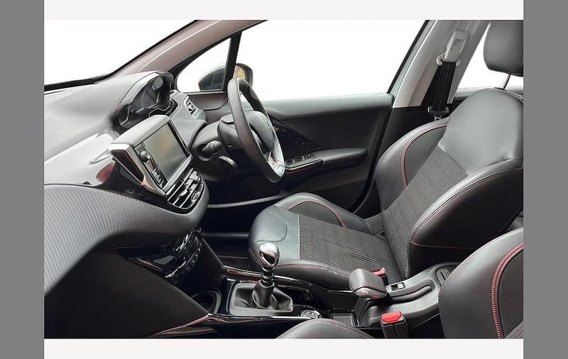 Used Peugeot 2008 GT-line 120 HP (88 kW) 2016 Grey SUV