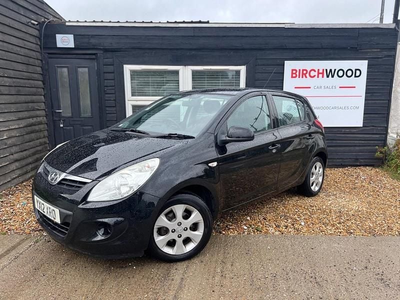 Black Used 2012 Hyundai i20 Comfort Hatchback | £3,195 (Fair price) - Image 1/3