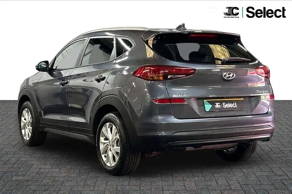 Używany Hyundai Tucson SE 129 KM (94 kW) 2019 Szary SUV