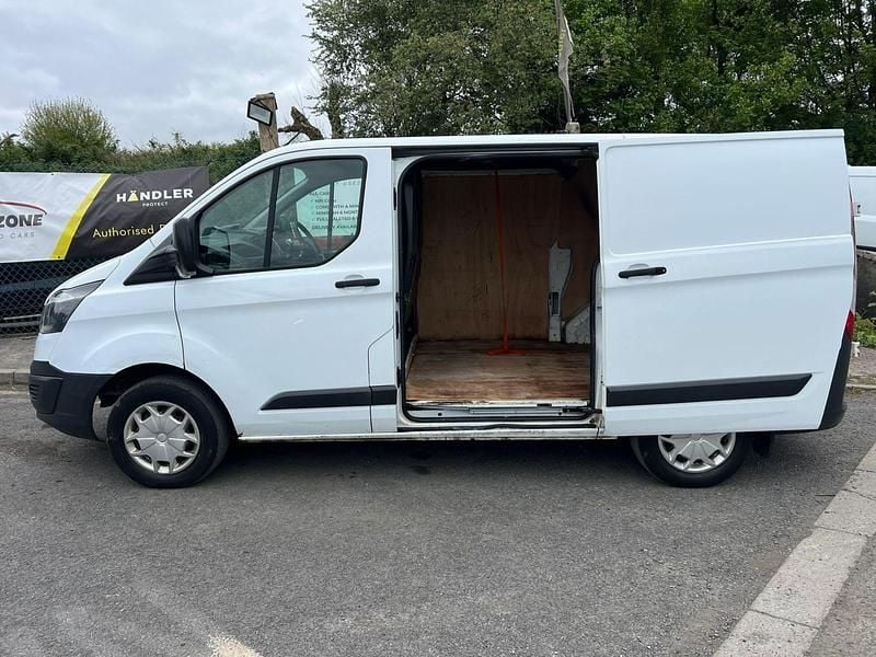 Used Ford Transit Custom 100 HP (73 kW) 2015 White Van