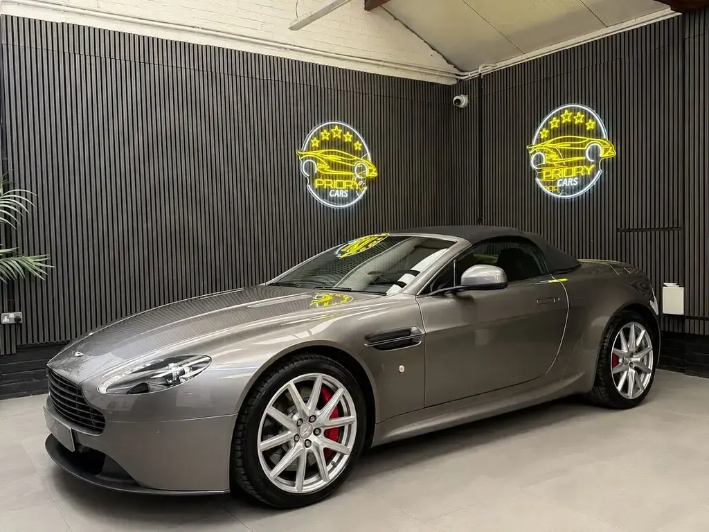 Used Aston Martin V8 Vantage 420 HP (308 kW) 2013 Silver Cabriolet