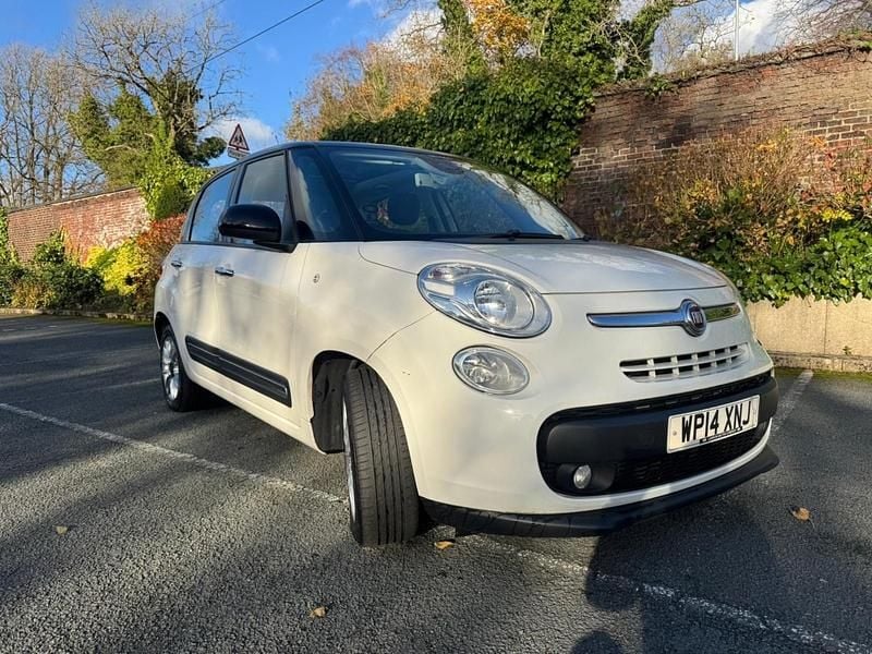 Used Fiat 500L Lounge 85 HP (62 kW) 2014 White MPV