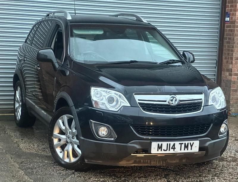 Black Used 2014 Vauxhall Antara S SUV | £2,890 (Fair price) - Image 1/3