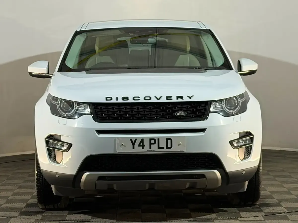 Used Land Rover Discovery Sport HSE 190 HP (139 kW) 2015 White SUV