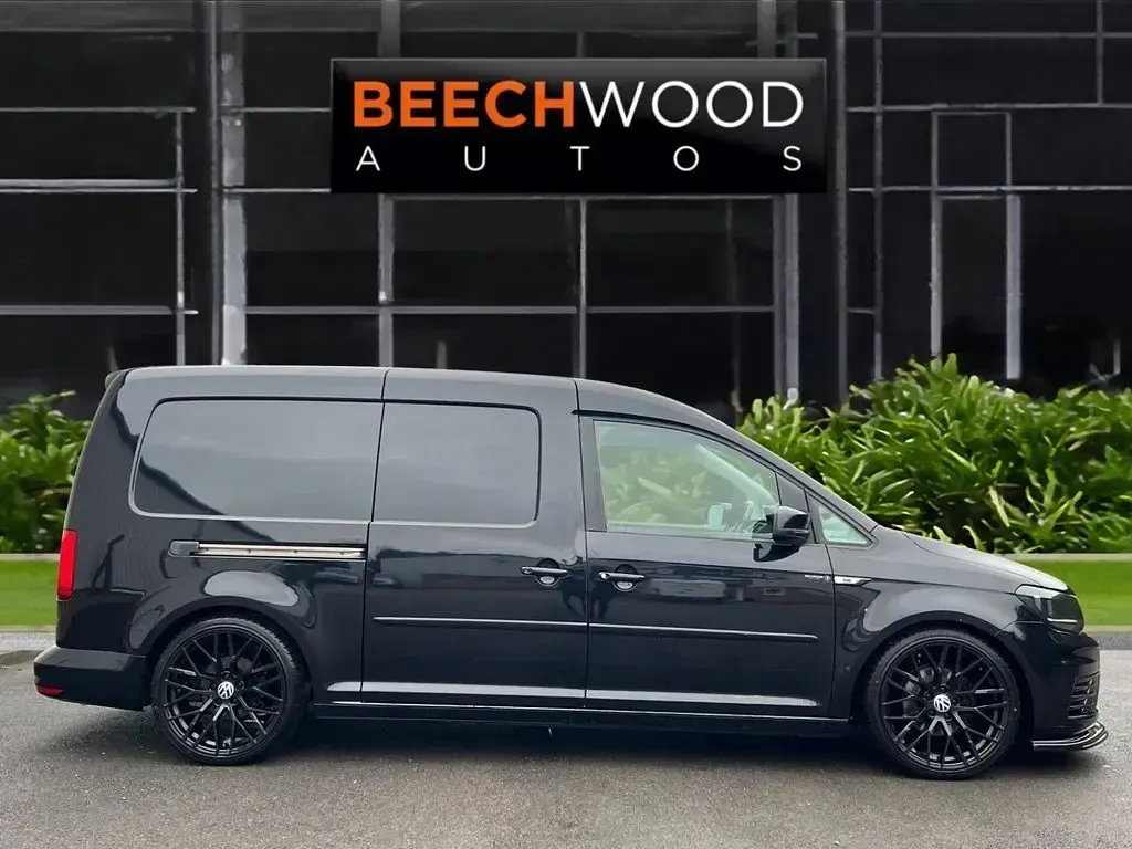 Used VW Caddy Maxi Startline 102 HP (75 kW) 2019 Black MPV
