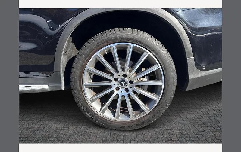 Used Mercedes GLC300e AMG Line Premium Plus 254 HP (186 kW) 2019 Black SUV