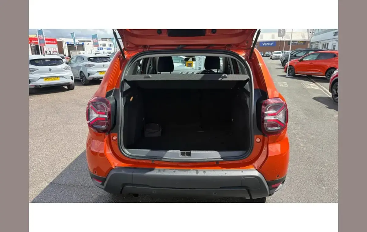 Used Dacia Duster Comfort 150 HP (110 kW) 2022 Orange SUV