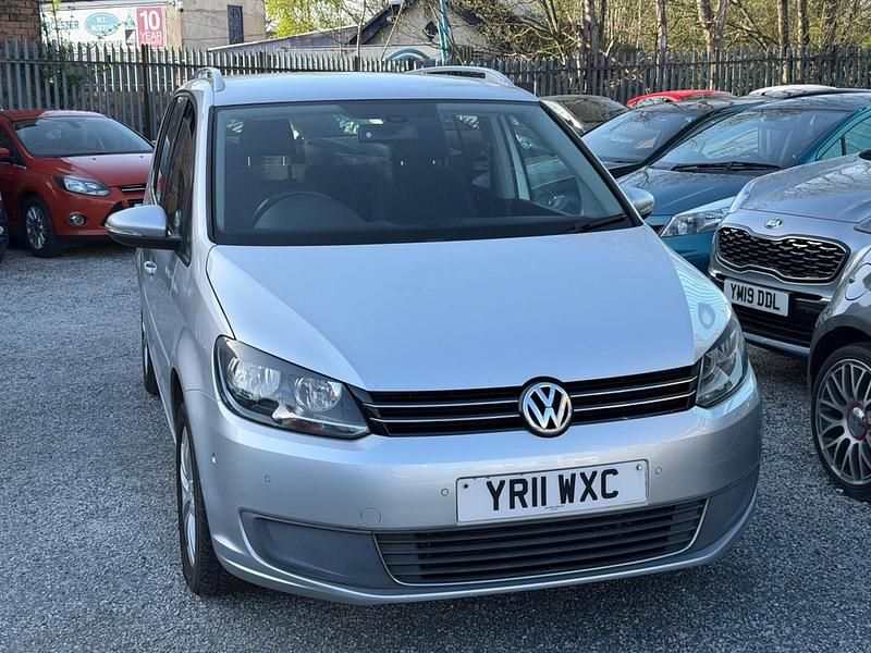 Used VW Touran SE 105 HP (77 kW) 2011 Silver MPV