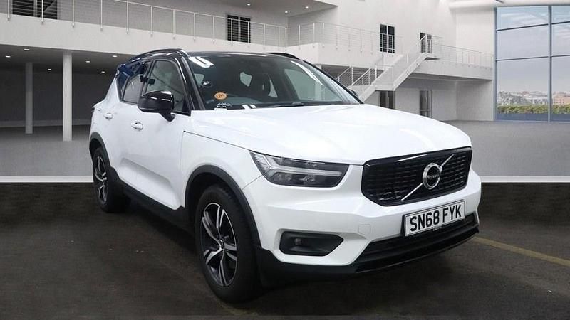 Used Volvo XC40 R-Design 190 HP (139 kW) 2018 White SUV