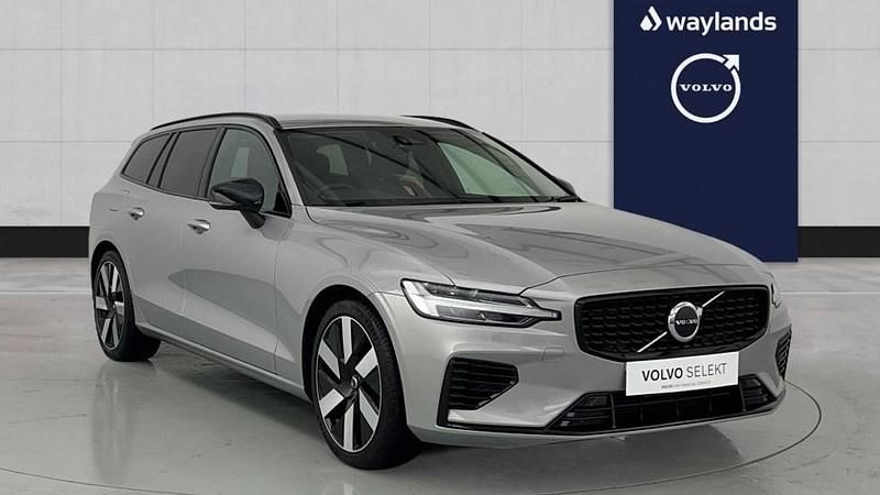 Silver Used 2025 Volvo V60 Plus Estate | £41,491 (Expensive) - Image 1/4