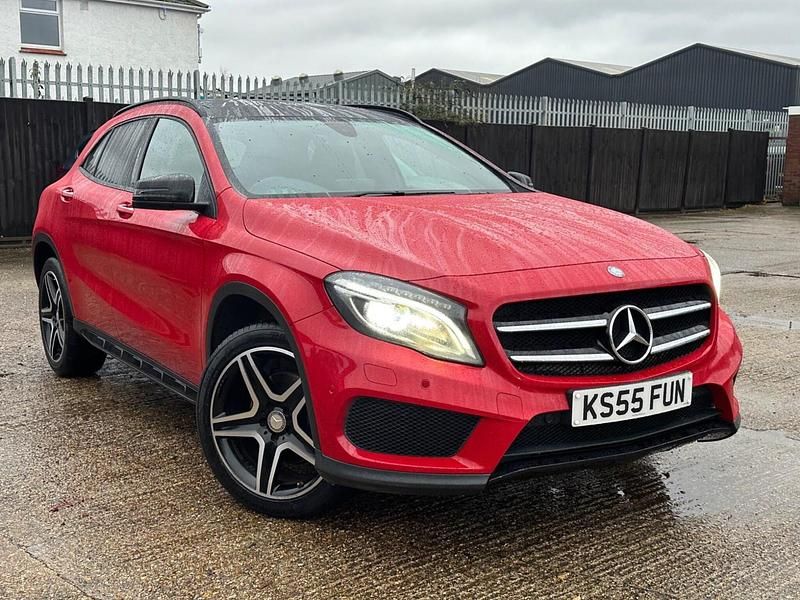 Red Used 2016 Mercedes 220 AMG line Estate | £12,321 (Fair price) - Image 1/4