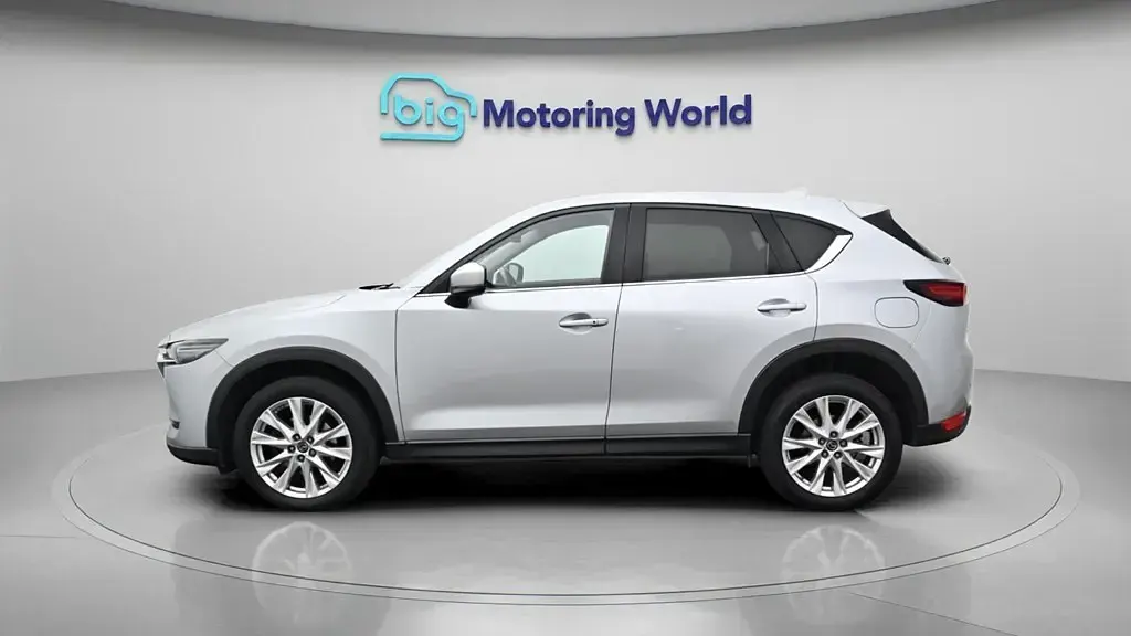 Second-hand Mazda CX-5 Inclusive 150 CP (110 kW) 2018 Argintiu SUV