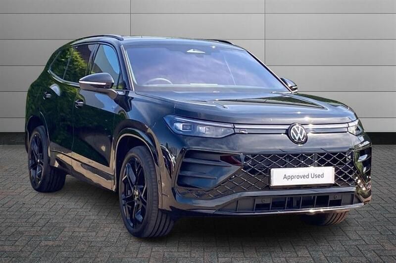 Grenadilla black New 2025 VW Tayron R-line Edition SUV | £46,650 (Fair price) - Image 1/4