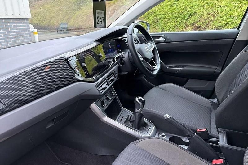 Used VW Polo Life 95 HP (69 kW) 2022 White Hatchback