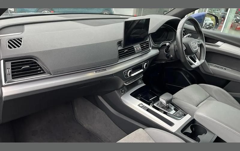 Used Audi Q5 S-Line 265 HP (194 kW) 2022 Blue SUV