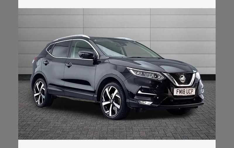 Pearl black Used 2018 Nissan Qashqai Tekna SUV | £9,850 (Fair price) - Image 1/3