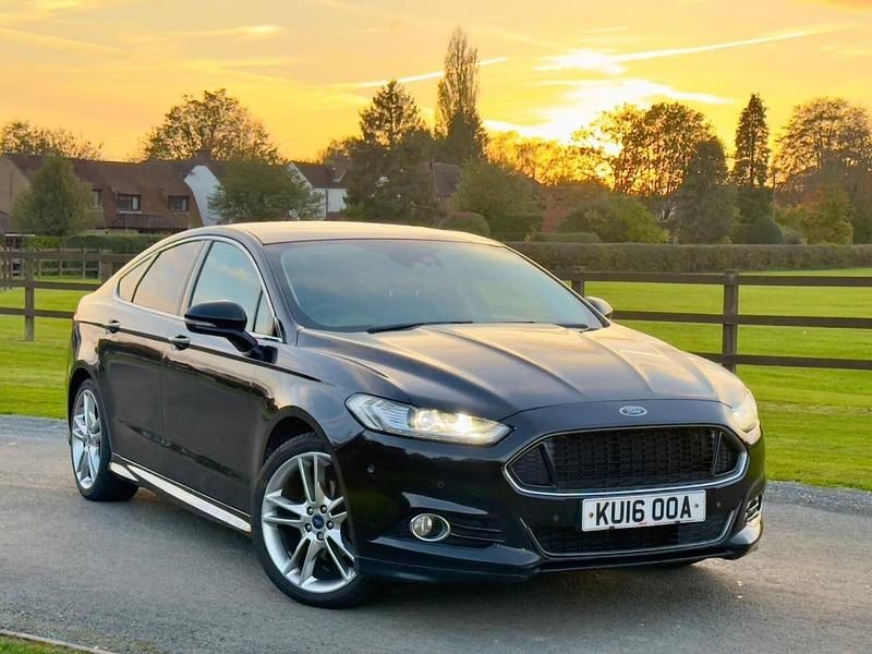 Black Used 2016 Ford Mondeo Titanium Hatchback | £7,795 (A bit pricey) - Image 1/4