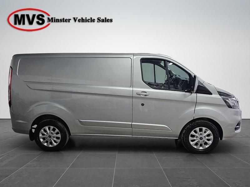Używany Ford Transit Custom Limited 130 KM (95 kW) 2022 Srebrny Van