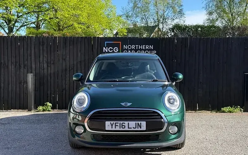 Używany Mini Cooper D Hatch 116 KM (85 kW) 2016 Zielony Hatchback