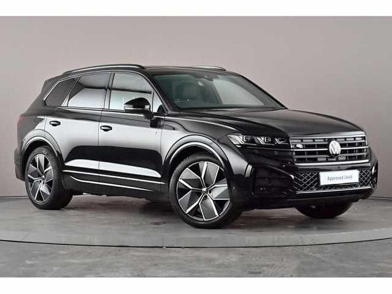 Used 2024 VW Touareg SUV | £46,709 (Fair price) - Image 1/4
