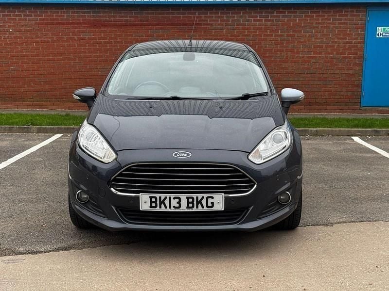 Used Ford Fiesta Titanium 2013 Grey Hatchback