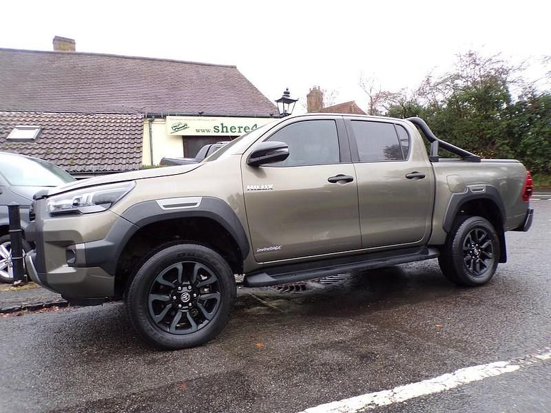 Used Toyota HiLux 2023 Bronze Pickup