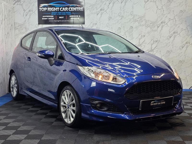 Used Ford Fiesta Zetec 95 HP (69 kW) 2014 Blue Hatchback