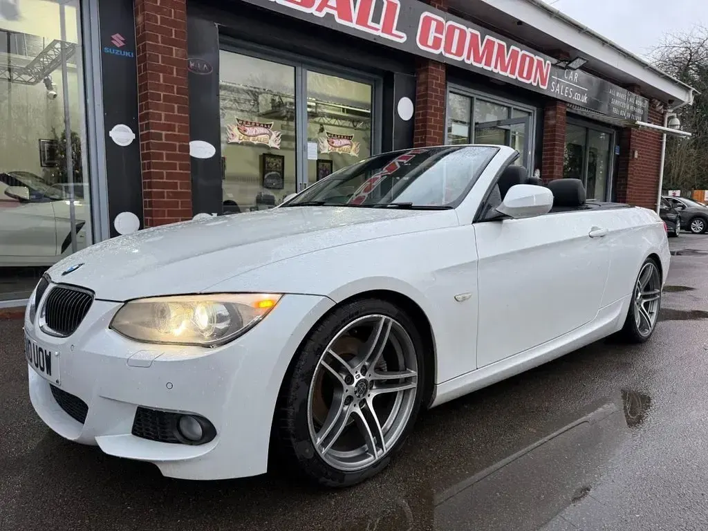 Usado BMW 325 Cabriolet M Sport 218 CV (160 kW) 2010 Blanco Descapotable