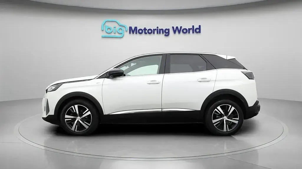 Used Peugeot 3008 GT-line 130 HP (95 kW) 2022 White SUV