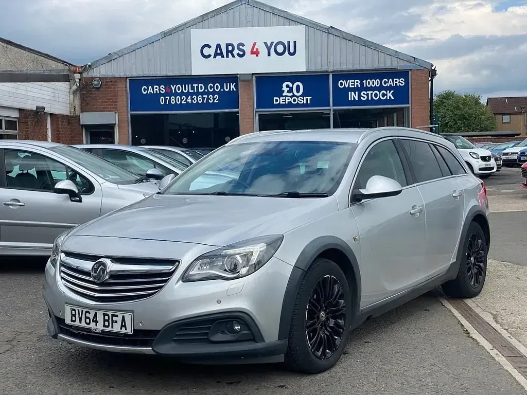 Used Vauxhall Insignia 192 HP (141 kW) 2014 Silver Estate