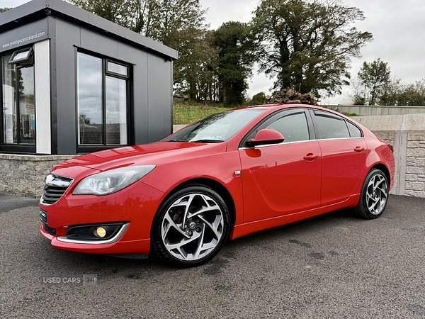 Red Used 2017 Vauxhall Insignia SRi Hatchback | £10,195 - Image 1/4