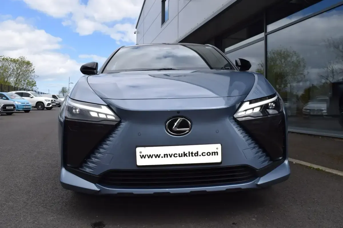 Usado Lexus RZ 450e 230 kW (313 CV) 2024 Azul SUV