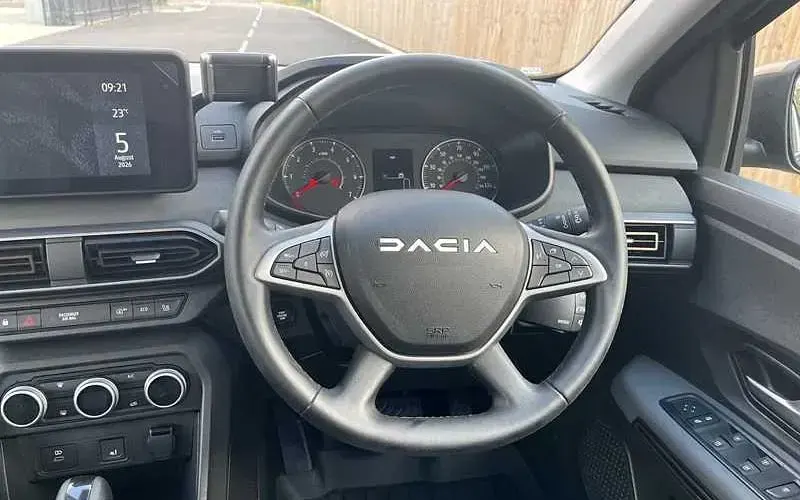 Used Dacia Sandero Extreme 91 HP (66 kW) 2024 Cedar green metallic Hatchback