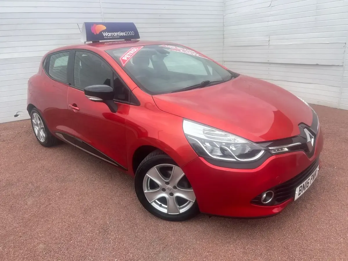 Used Renault Clio IV Dynamique 90 HP (66 kW) 2016 Red Hatchback