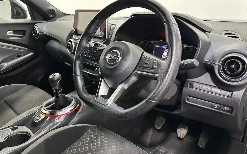 Used Nissan Juke N-Connecta 117 HP (86 kW) 2020 Black SUV