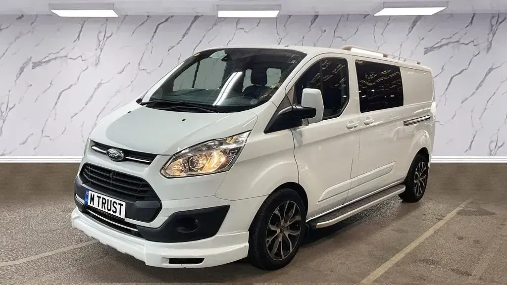 Used Ford Transit Custom Limited 130 HP (95 kW) 2017 White Van