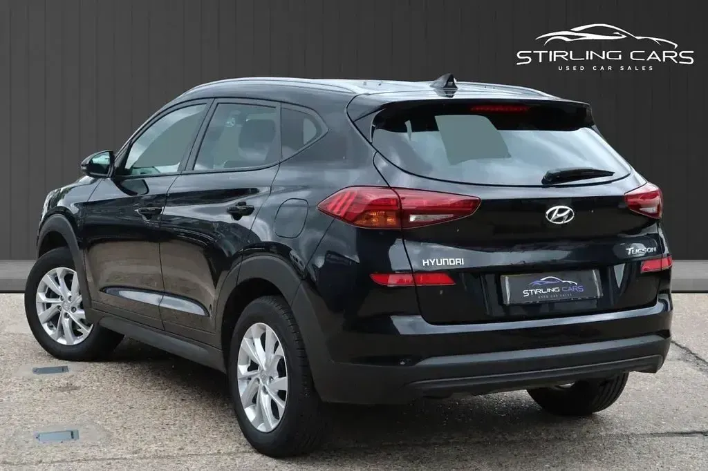 Usado Hyundai Tucson SE 132 HP (97 kW) 2020 Preto SUV