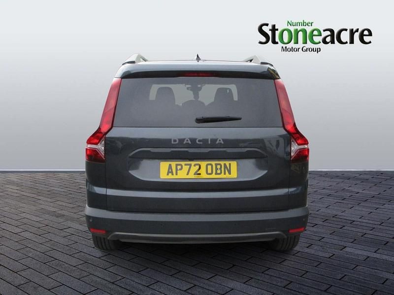 Second-hand Dacia Jogger Extreme 110 CP (80 kW) 2023 Gri Monovolum