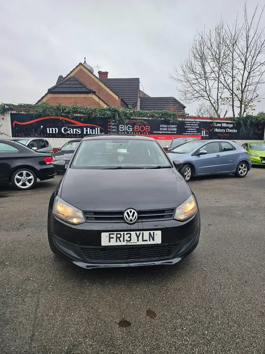 Begagnad VW Polo S 2013 Svart Halvkombi