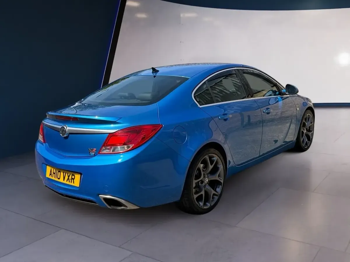 Used Vauxhall Insignia 2010 Blue Sedan