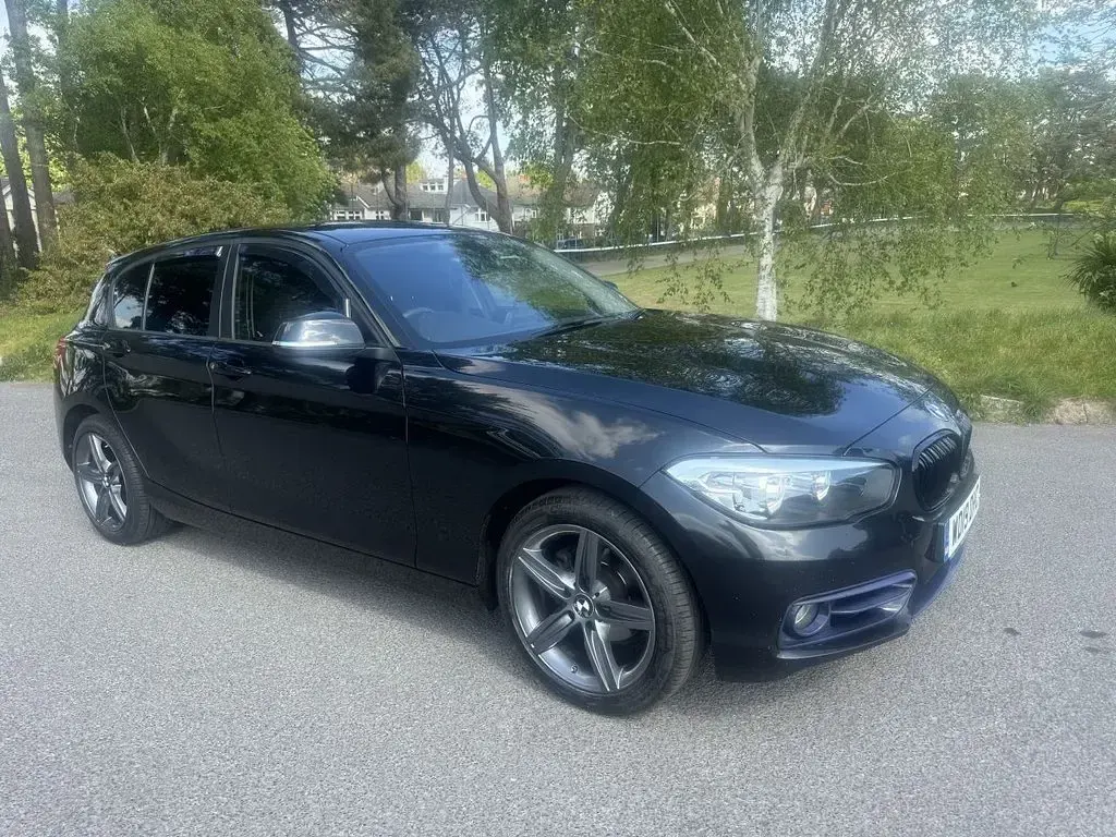 Used BMW 118 Sport Line 136 HP (100 kW) 2019 Black Hatchback