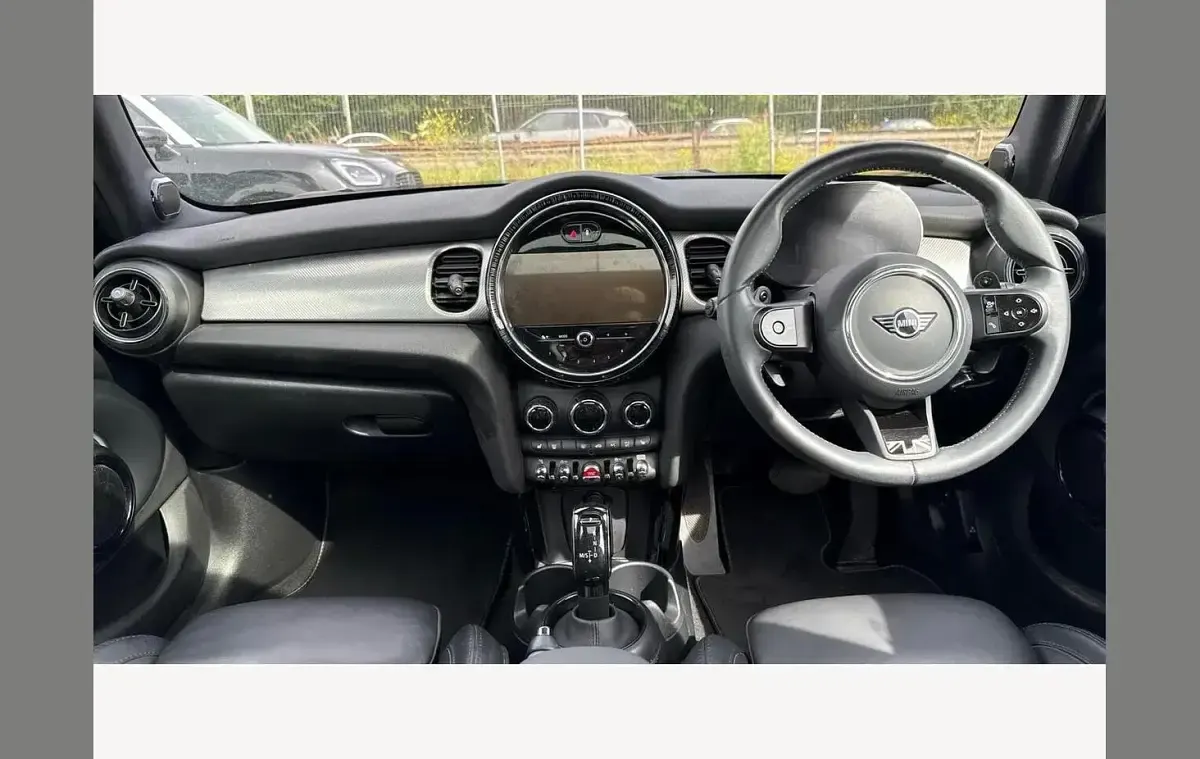 Used Mini Cooper S Exclusive 178 HP (130 kW) 2023 Silver Hatchback