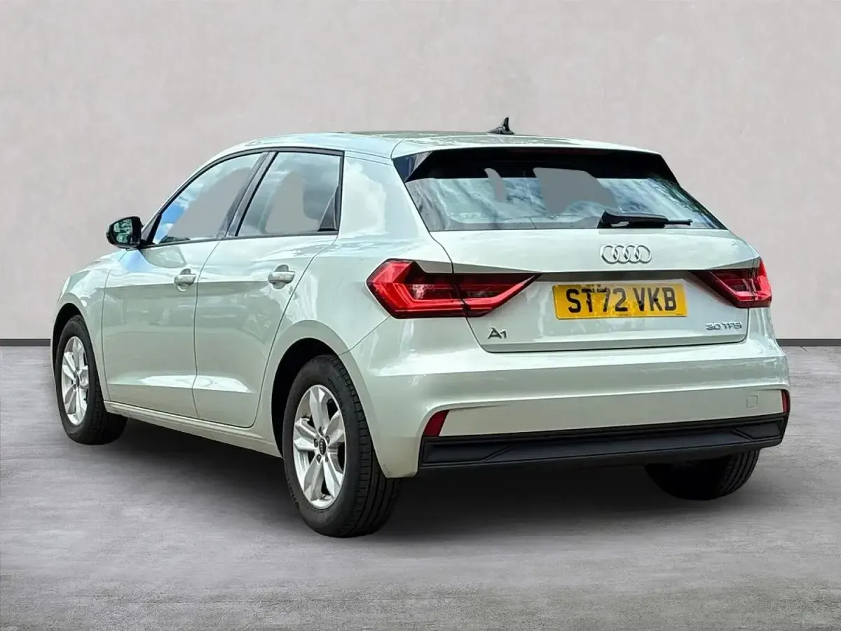 Used Audi A1 Sportback Premium 110 HP (80 kW) 2022 Silver Hatchback