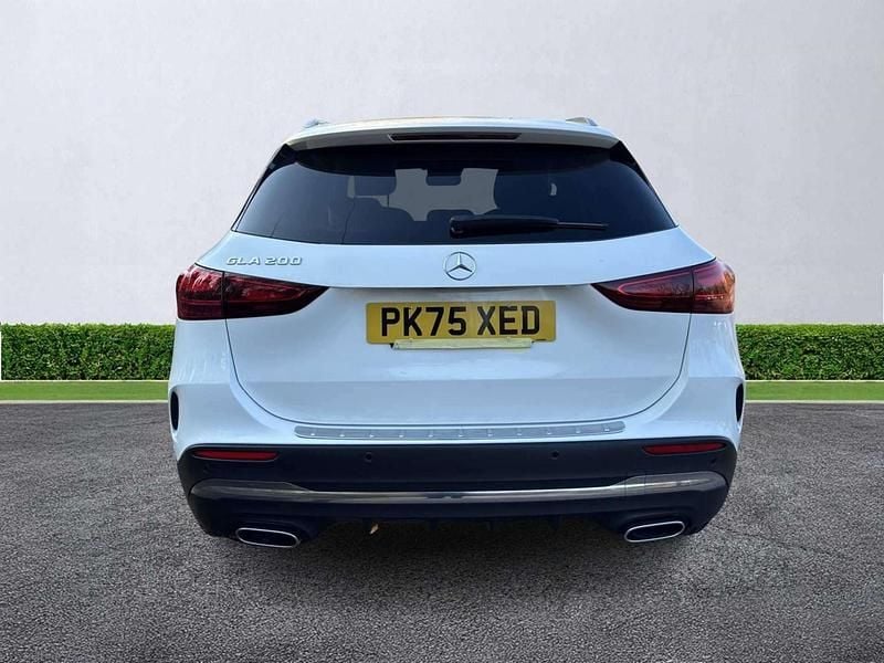 New Mercedes GLA200 Executive 163 HP (119 kW) 2025 White SUV