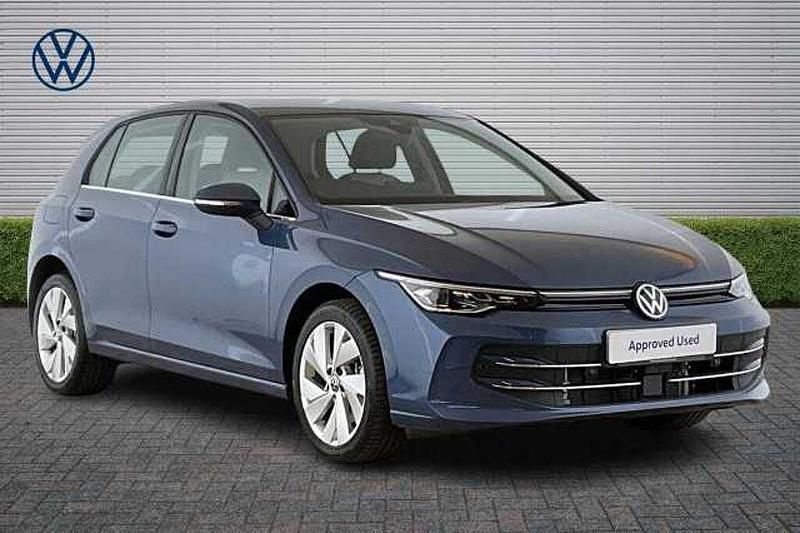 New VW Golf VIII 204 HP (150 kW) 2025