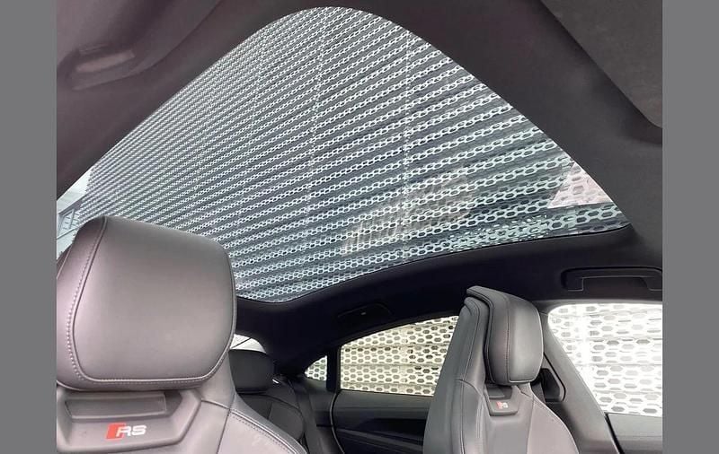 Second-hand Audi e-tron GT quattro Comfort 475 kW (646 CP) 2023 Gri Berlinǎ