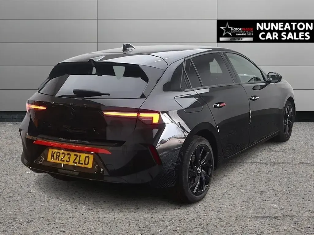 Used Vauxhall Astra 130 HP (95 kW) 2023 Black Hatchback