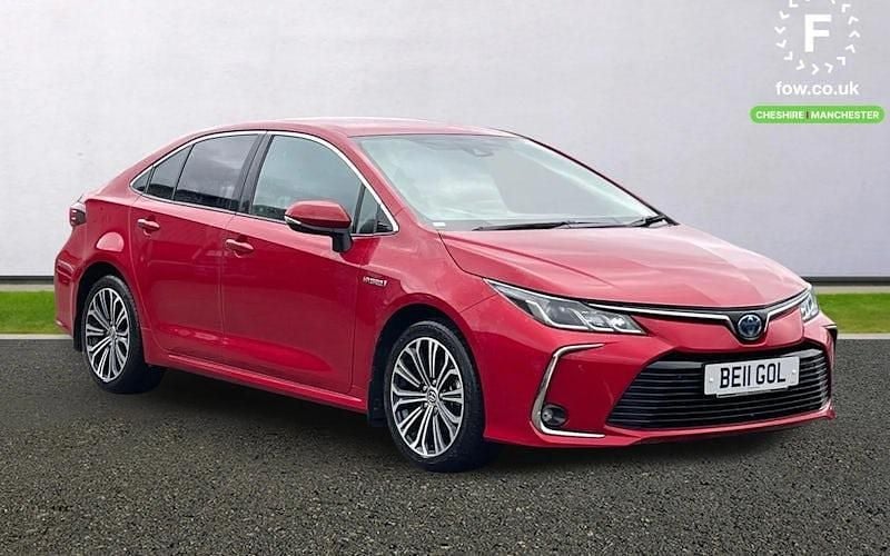 Used Toyota Corolla Design 122 HP (89 kW) 2021 Red Sedan