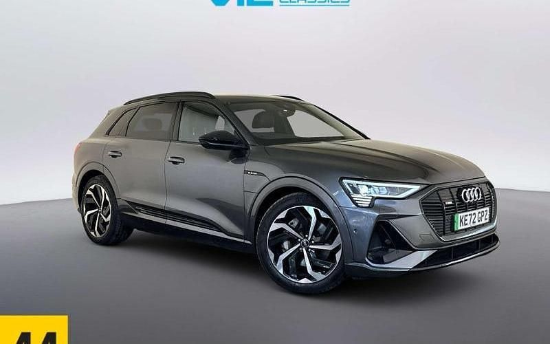 Używany Audi e-tron Black Edition 230 kW (313 KM) 2022 SUV