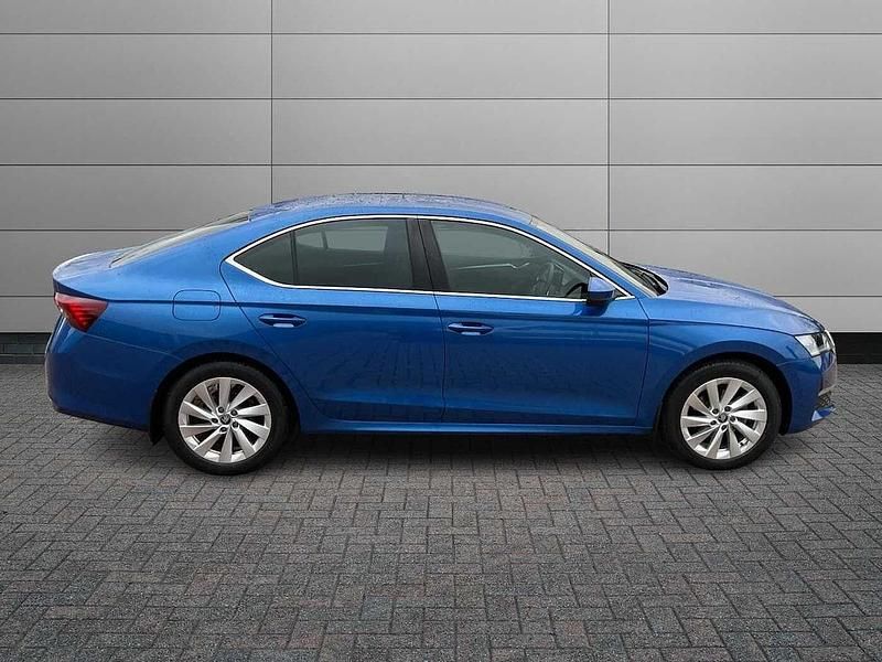 Begagnad Skoda Octavia SE L 85 HK (62 kW) 2025 Blå Halvkombi